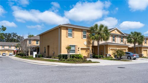 8414 Pine River Rd, TAMPA, FL, 33637-1023 | Card Image