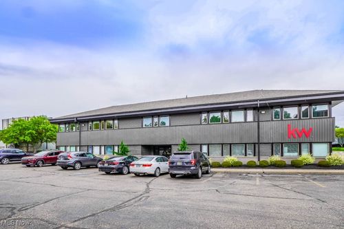 ste-103-4974 Higbee Ave Nw, Canton, OH, 44718-2562 | Card Image