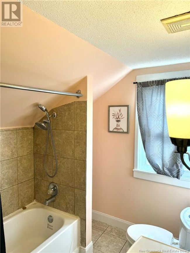 976 Pleasant Dr, House other with 6 bedrooms, 3 bathrooms and null parking in Minto NB | Image 22