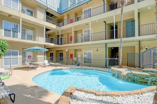 apt-210-921 Marine Dr, Galveston, TX, 77550-3266 | Card Image