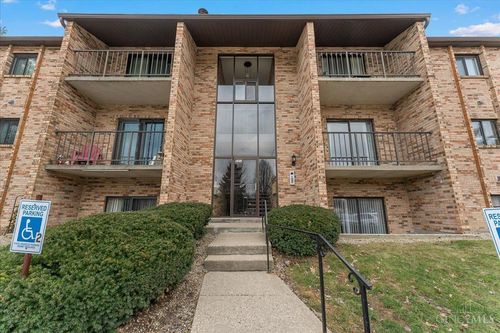 541 Davis Rd, Cincinnati, OH, 45255-4961 | Card Image