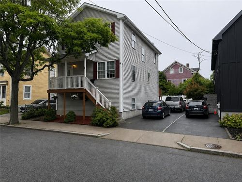 29 Grant St, Providence, RI, 02909-1408 | Card Image