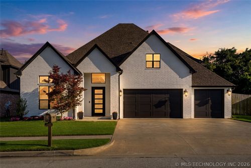 16530 E 43rd St, Tulsa, OK, 74134-5989 | Card Image