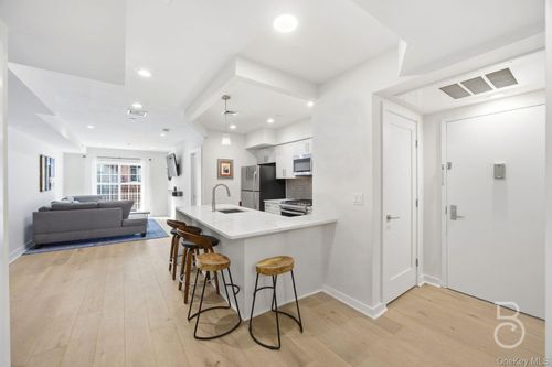 3a-23-23 30th Rd, Astoria, NY, 11102-5072 | Card Image