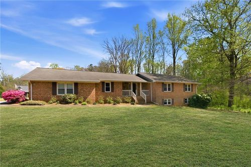 185 Redwood Cir, Fayetteville, GA, 30214-1052 | Card Image