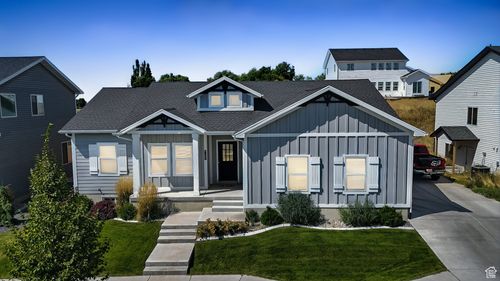 798 W 50 N, Hyrum, UT, 84319-2102 | Card Image