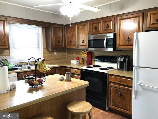 211 New Castle Dr, House other with 4 bedrooms, 3 bathrooms and null parking in Shillington PA | Image 15