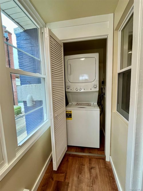 apt-1st-41 Scudder Ave, Northport, NY, 11768-2900 | Card Image