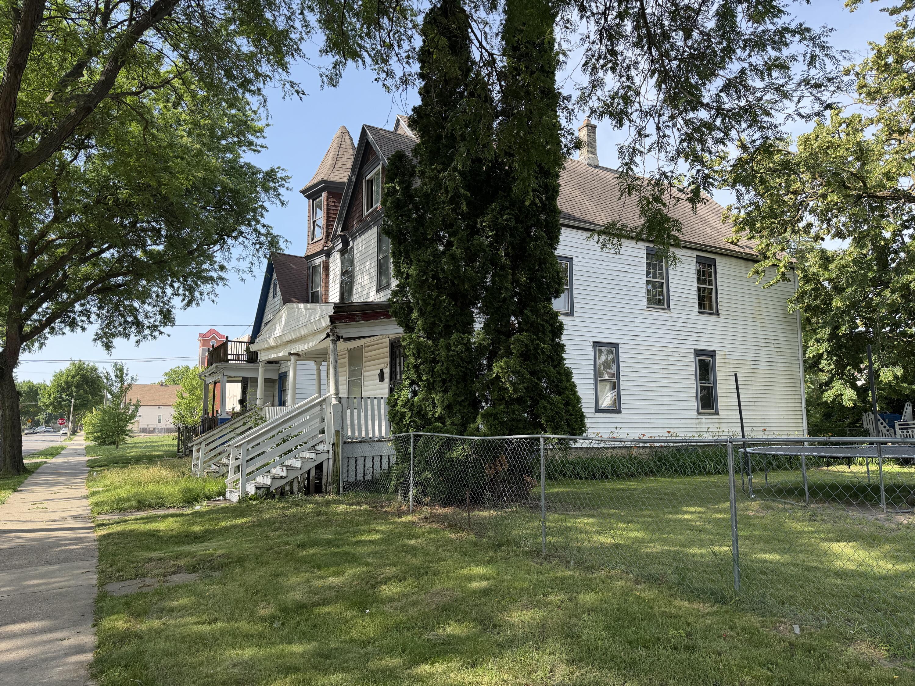 Residential Income in Milwaukee 4