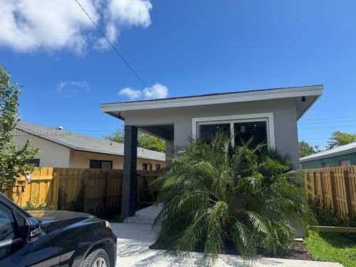 1028 Nw 8th Ave, Fort Lauderdale, FL, 33311-6217 | Card Image