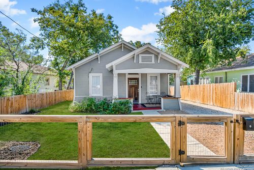 828 Nevada St, San Antonio, TX, 78203-1532 | Card Image