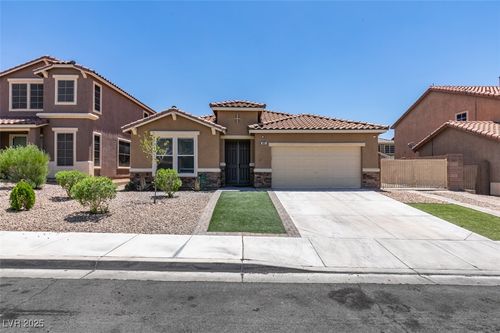 823 Wintersweet Rd, Henderson, NV, 89015-2404 | Card Image