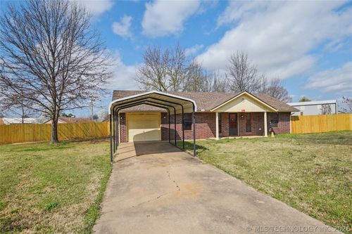 1208 Sw 14th Ct, Wagoner, OK, 74467-7742 | Card Image