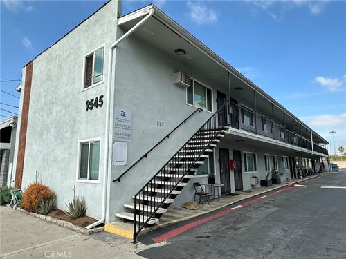 9545 Flower St, Bellflower, CA, 90706-7545 | Card Image