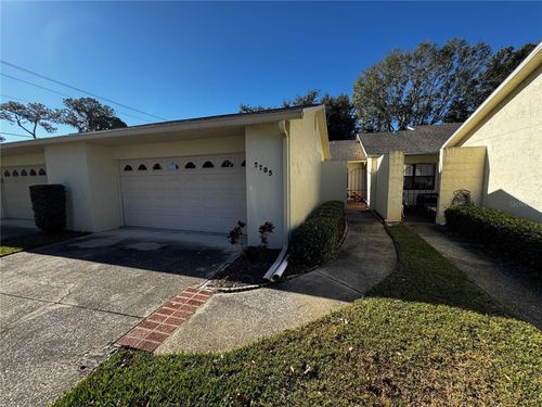 2205 Cypress Cove Dr, TAVARES, FL, 32778-2017 | Card Image