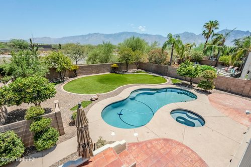 13258 N Pioneer Way, Oro Valley, AZ, 85755-1785 | Card Image
