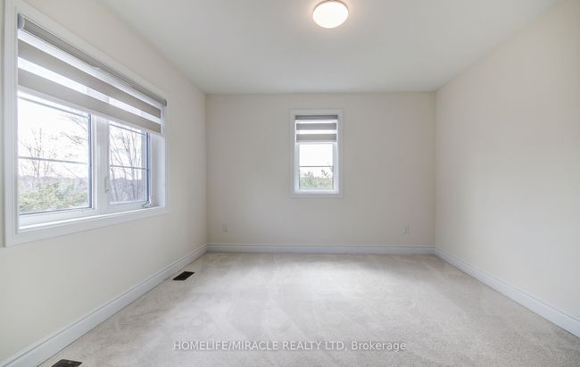 28 Yvonne Dr, House attached with 3 bedrooms, 4 bathrooms and 1 parking in Brampton ON | Image 17