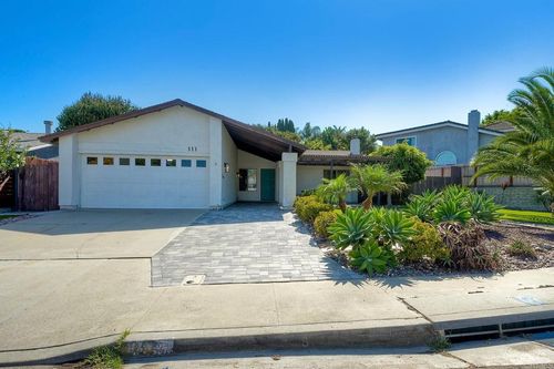 111 Village Run W, Encinitas, CA, 92024 | Card Image