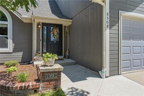 8508 Ne 109th St, Kansas City, MO, 64157-1088 | Card Image
