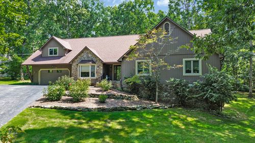 143 Lisa Ln, Crossville, TN, 38558-8733 | Card Image
