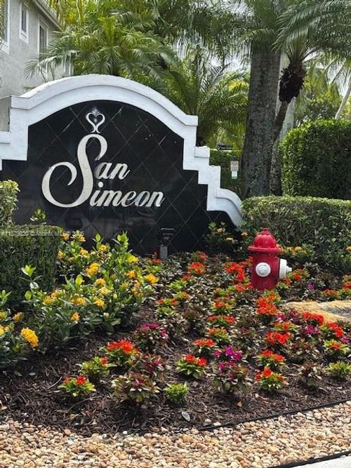 3637-3637 San Simeon Cir, Weston, FL, 33331-5044 | Card Image