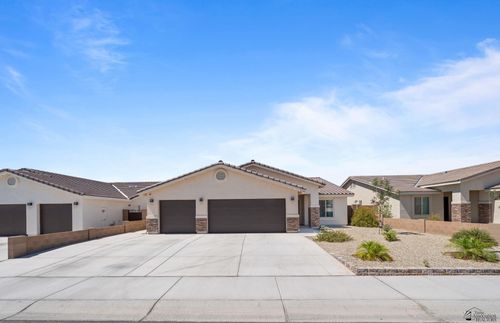 12586 E 51st St, Yuma, AZ, 85367-7011 | Card Image