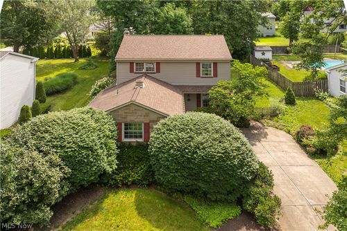 8149 Glenwood Ave, Youngstown, OH, 44512-5804 | Card Image