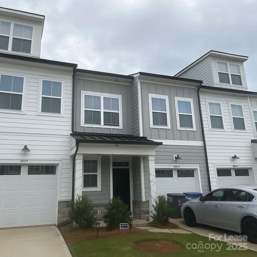 9508 Munsing Dr, Charlotte, NC, 28269-4959 | Card Image