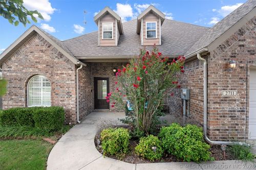 2711 Churchill Dr, Bartlesville, OK, 74006-6998 | Card Image