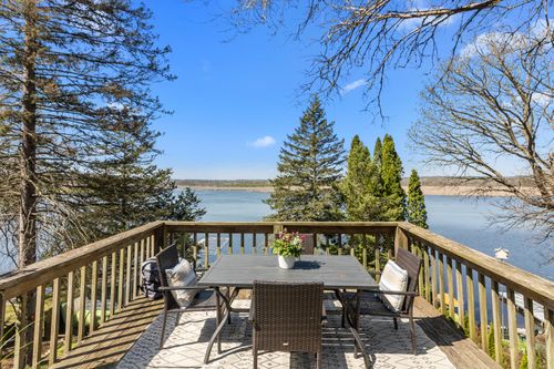 S107W34878 S Shore Dr, Mukwonago, WI, 53149-9504 | Card Image