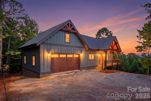500 Grandview Peaks Dr, Nebo, NC, 28761-4513 | Card Image