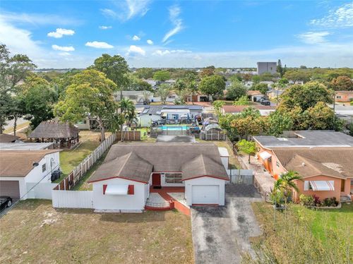 410 Sw 71st Ave, Pembroke Pines, FL, 33023-1042 | Card Image