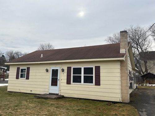 8 Belmont Avenue Ext, Rutland, VT, 05701-3325 | Card Image