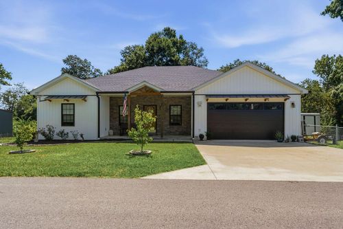 3013 Centerview Rough River Ln, Hudson, KY, 40145-7729 | Card Image