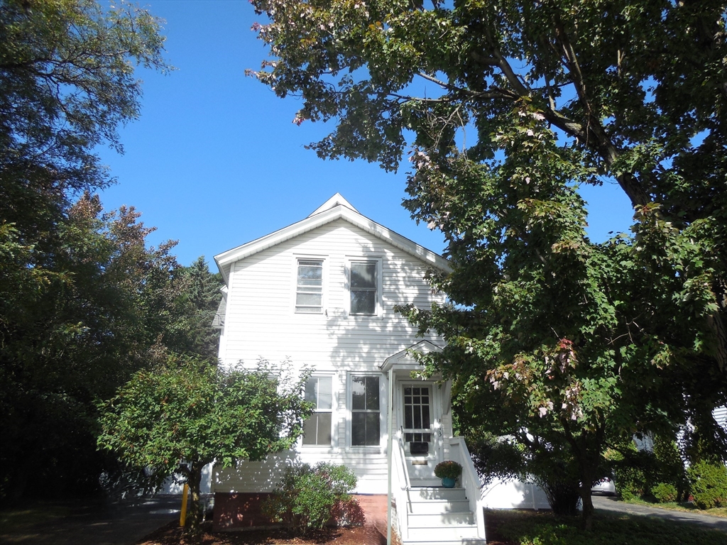 Hilton St, Chicopee, MA 01020