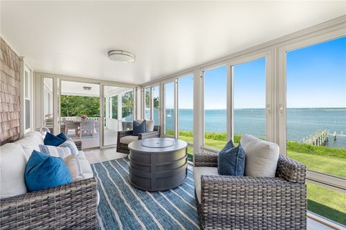 376 E Shore Rd, Jamestown, RI, 02835-1707 | Card Image