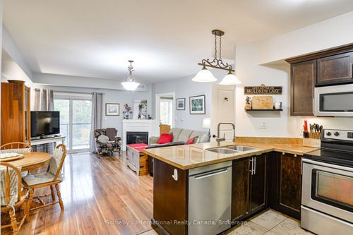 407-391 James St W, Gravenhurst, ON, P1P0A5 | Card Image