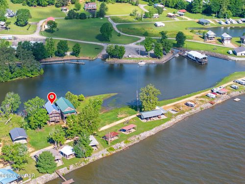 657 Gumdale Cv, Decaturville, TN, 38329-5474 | Card Image