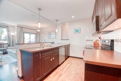 225 Auburn Crest Way Se, House detached with 3 bedrooms, 2 bathrooms and 3 parking in Calgary AB | Image 3