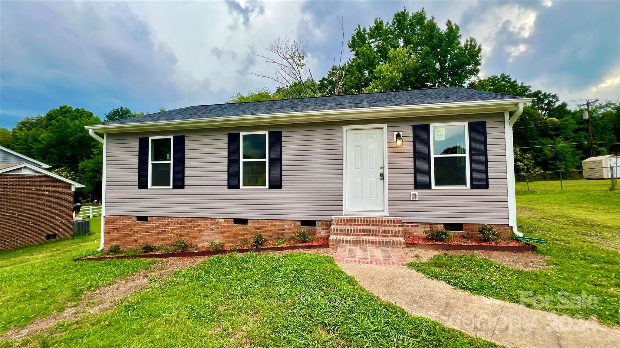 Softwind Dr, Charlotte, NC 28273