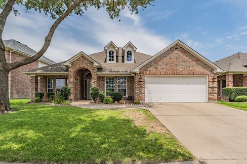 1020 Boscombe Ct, Grand Prairie, TX, 75052-1831 | Card Image