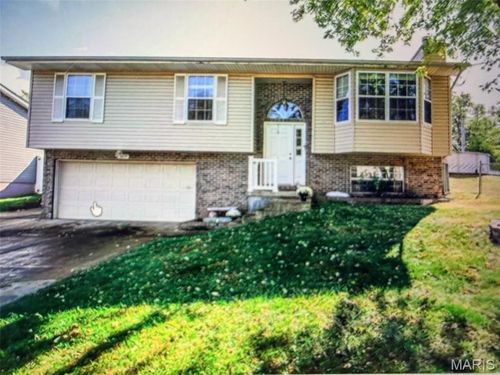 1821 Hilltop Village Ln, Imperial, MO, 63052-1500 | Card Image