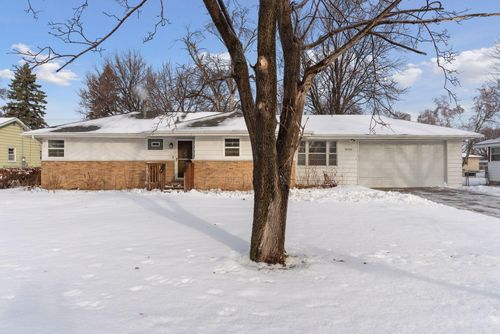 9858 93rd Pl N, Maple Grove, MN, 55369-4202 | Card Image