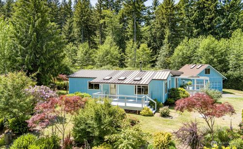 6124 Cultus Bay Rd, Clinton, WA, 98236-8625 | Card Image