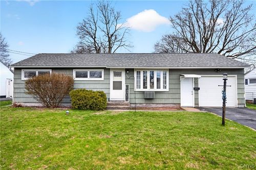 209 Lynnhaven Dr, Syracuse, NY, 13212-2025 | Card Image