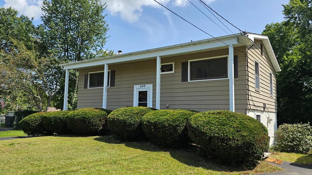 Billings Dr, Elmira, NY 14905