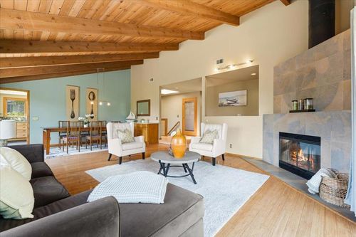 22213 Quinterno Ct, Cupertino, CA, 95014-2749 | Card Image