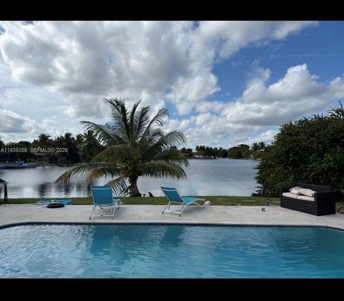 2101 Nw 84th Way, Sunrise, FL, 33322-3841 | Card Image