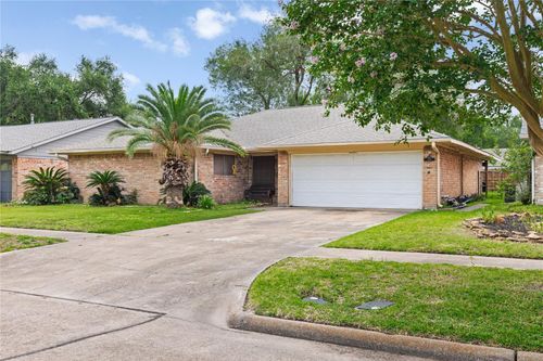 1818 New Orleans St, Deer Park, TX, 77536-4621 | Card Image