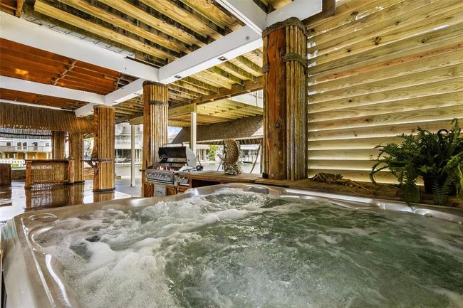 TIME FOR A PARTY (Summer Kitchen & Hot-Tub) | Image 35